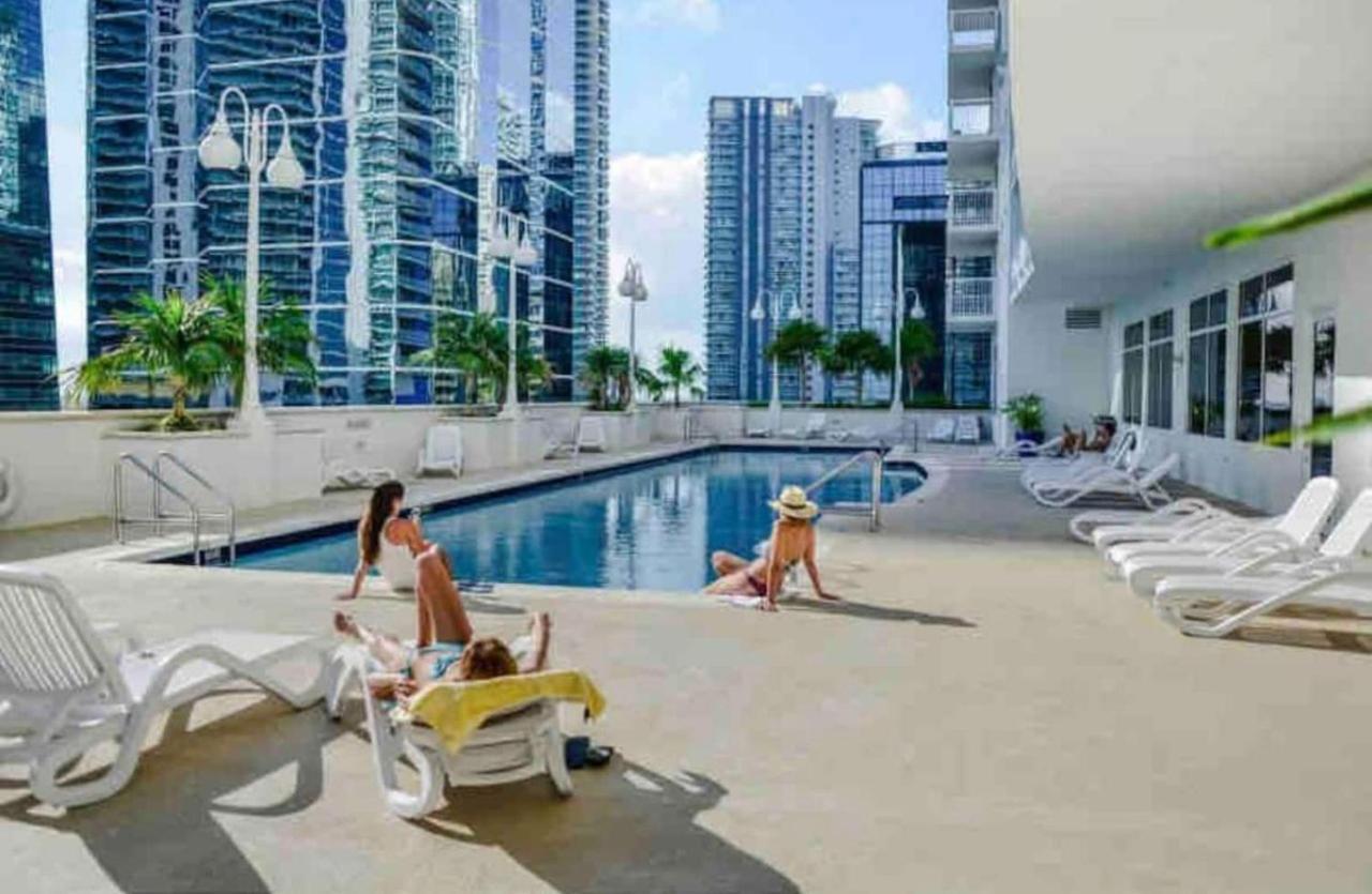 Amazing Condo With Free Parking In Brickell Miami Exterior foto